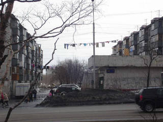 Petropavlovsk is at first a bit depressing, with black volcanic dust covering the whole town. (photo: FTO/Sabine Walther)