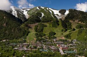 Mixed seasons on Aspen Mountain (file photo: Jeremy Swanson)