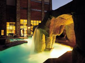 The Snake River Lodge in Spa, in Jackson, Wyo. (photo: RockResorts)