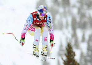 Lindsey Vonn soars in the opening training run at the Lake Louise Winterstart, the opening speed races of the 2012 Audi FIS Alpine World Cup season. (photo: Malcolm Carmichael/Alpine Canada)