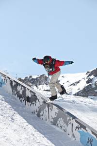 Seth Hill competes in Friday's Snowboard Slopestyle at the 2012 Sprint U.S. Snowboarding Grand Prix at Mammoth Mountain in California. (photo: Sarah Brunson/U.S. Snowboarding)