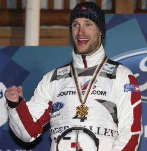 Warren Shouldice sings the Canadian national anthem after accepting his gold medal in aerials finals at the 2011 FIS Freestyle World Ski Championships at Deer Valley Resort in Park City, Utah, in February 2011. (file photo: Mike Ridewood/CFSA)