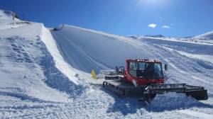 Cardrona's groomers put the finishing touches this week on the New Zealand ski resort's 22-foot halfpipe. (photo: Cardrona Alpine Resort)