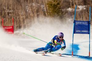 Slovenia's Tina Maze speeds to victory in Saturday's World Cup giant slalom in Aspen, Colo. (photo: Jeremy Swanson)