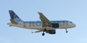 A Frontier Airlines Airbus 319 (photo: P. Alejandro Diaz)