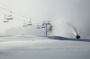 Snowmaking on Whistler Mountain on Friday (photo: Mitch Winton/coastphoto.com)