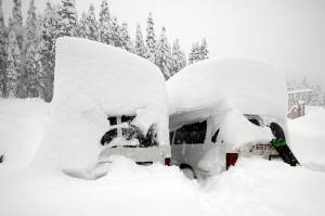 Now that's a lot of snow! (photo: Stevens Pass)