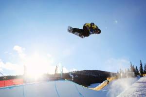 Luke Mitrani, of Mammoth Lakes, Calif., in Saturday's finals of the 2013 Sprint U.S. Snowboarding Grand Prix at Copper Mountain, Colo. (photo: Sarah Brunson/U.S. Snowboarding)