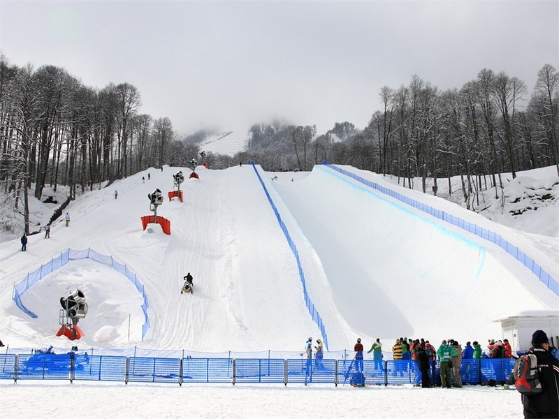 Snowboarders Call On Sochi Organizers To Postpone Halfpipe First Tracks Online Ski Magazine