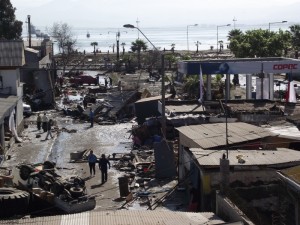 Destruction in the coastal city Coquimbo, Chile, in the aftermath of the Sept. 16, 2015 earthquake and tsunami. (photo: Sfs90)