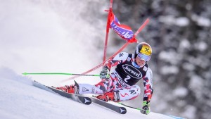 Austria's Marcel Hirscher speeds to the lead in the first run of Sunday's World Cup giant slalom at Beaver Creek, Colo. (photo: FIS/Agence Zoom)