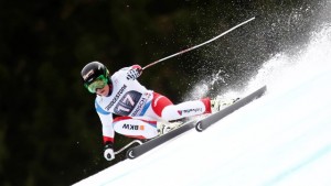 Switzerland's Lara Gut bounces back from a disappointing downhill on Saturday to win Sunday's World Cup super G in Garmisch-Partenkirchen, Germany. (photo: FIS/Agence Zoom)