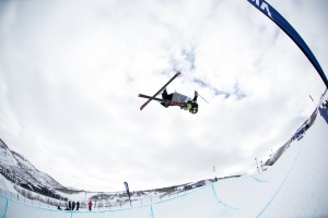 Canadian freeskier Mike Riddle competes in the halpipe qualifiers this week, part of the 2016 U.S. Visa Freeskiing Grand Prix at Park City, Utah. (photo: U.S. Freeskiing)