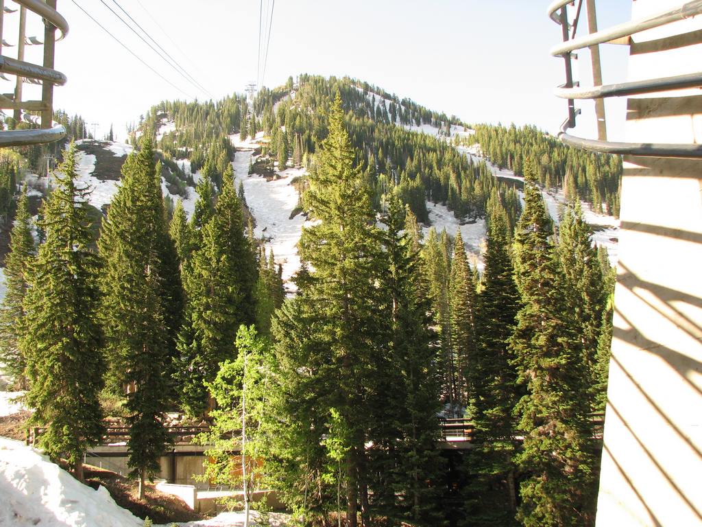 01 snowbird tram dock 110625.jpg