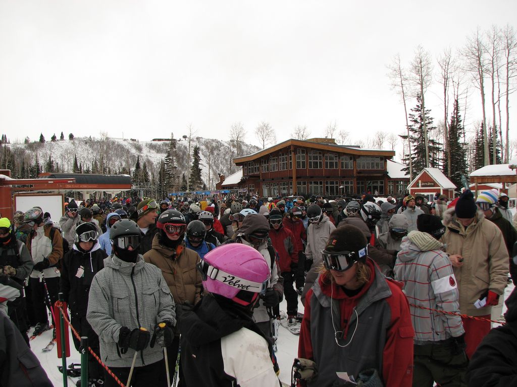 03_thecanyons_saddlebackexp_liftline_081219.jpg