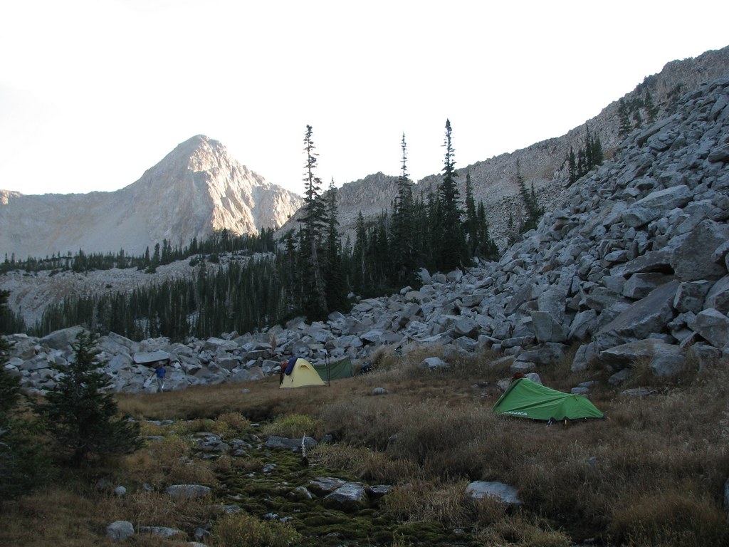 04 maybird lakes camp 101002.jpg