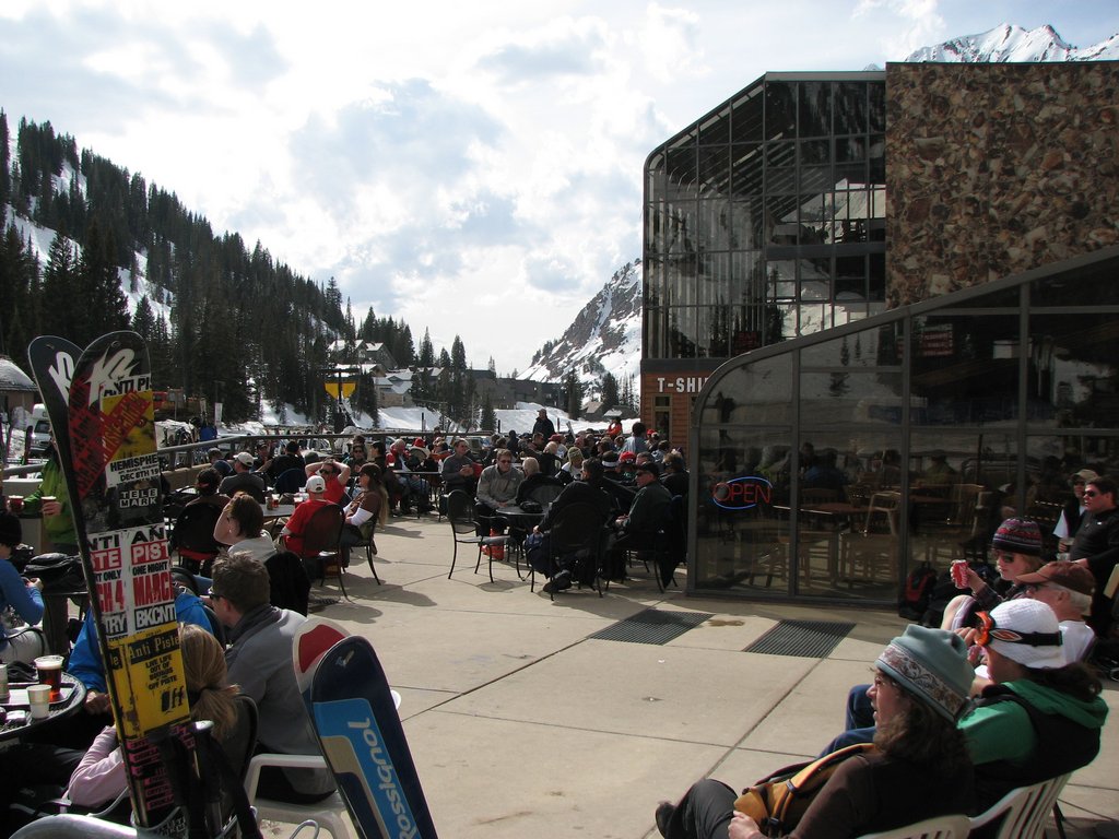 alta_gmd_patio_090321.jpg