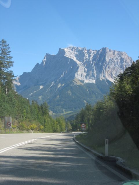 The drive pass Zugspitz.jpg