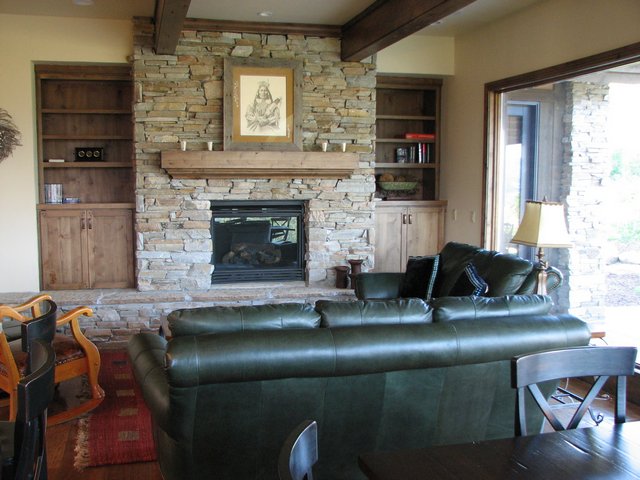 wolfcreekresort_fireplace.jpg