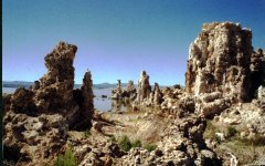 2-mono-lk-tufa.jpg