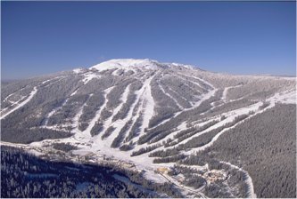 Sun Peaks Resort rises high above Kamloops. (photo: Sun Peaks Resort)