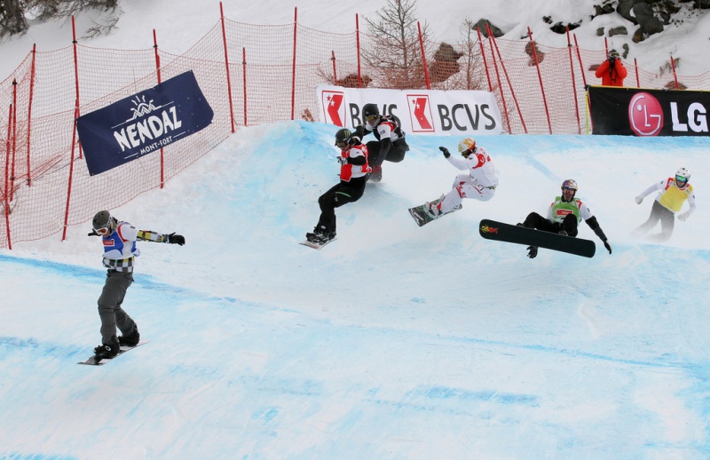 Jacobellis, Boldykov Win First Snowboard Cross at Veysonnaz as Holland ...