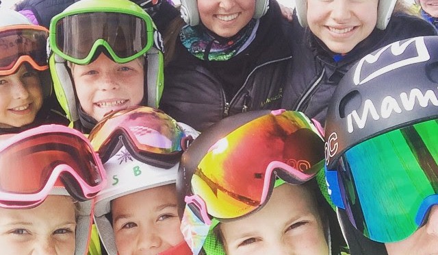 Stacey Cook grabs a selfie with campers at the Stacey Cook and Friends Speed Camp she manages in late May at Mammoth Mountain, Calif. (file photo: USST)